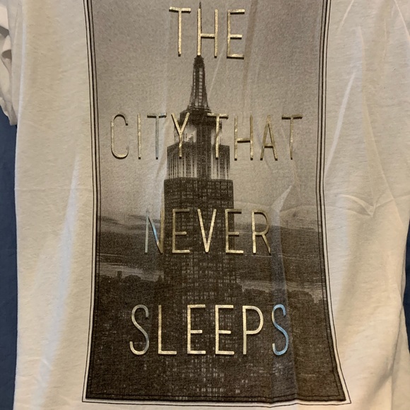 The City That Never Sleeps New York White T Shirt - Picture 2 of 5
